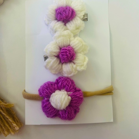 Crocheted puff flower piggie clips and nylon headband - Picture 1 of 2